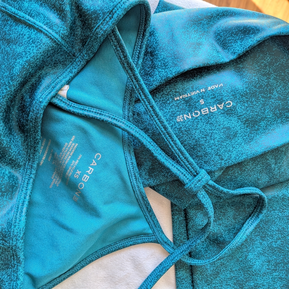 Carbon38 Teal Leggings and Crop Top Set - Picture 11 of 11